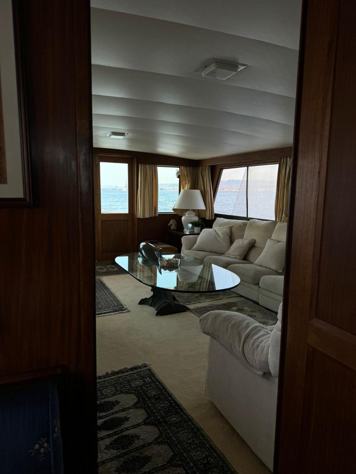 Hotel Yacht Our Alissa Sant Adria de Besos Exterior photo
